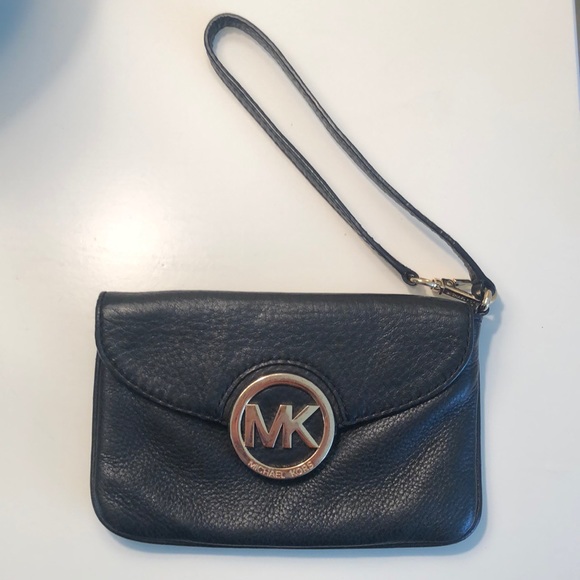 Michael Kors Handbags - Michael Kors Black Wristlet with Gold Medallion